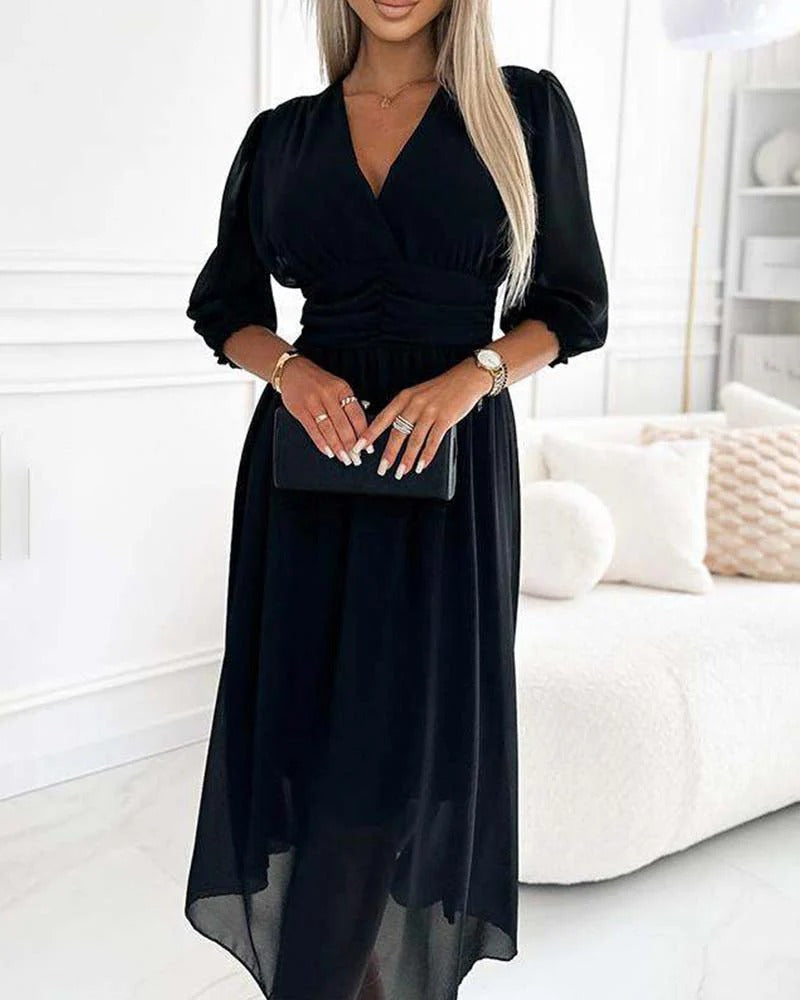 Vestido Midi Elegante com Decote Transpassado e Fluidez
