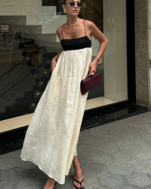 Vestido de Busto Ajustado e Saia Ampla