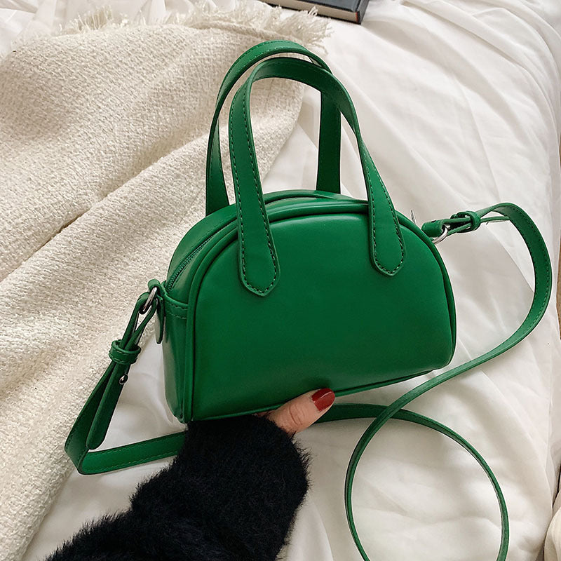 Bolsa Casual-Chic com Design Curvo e Toque Premium