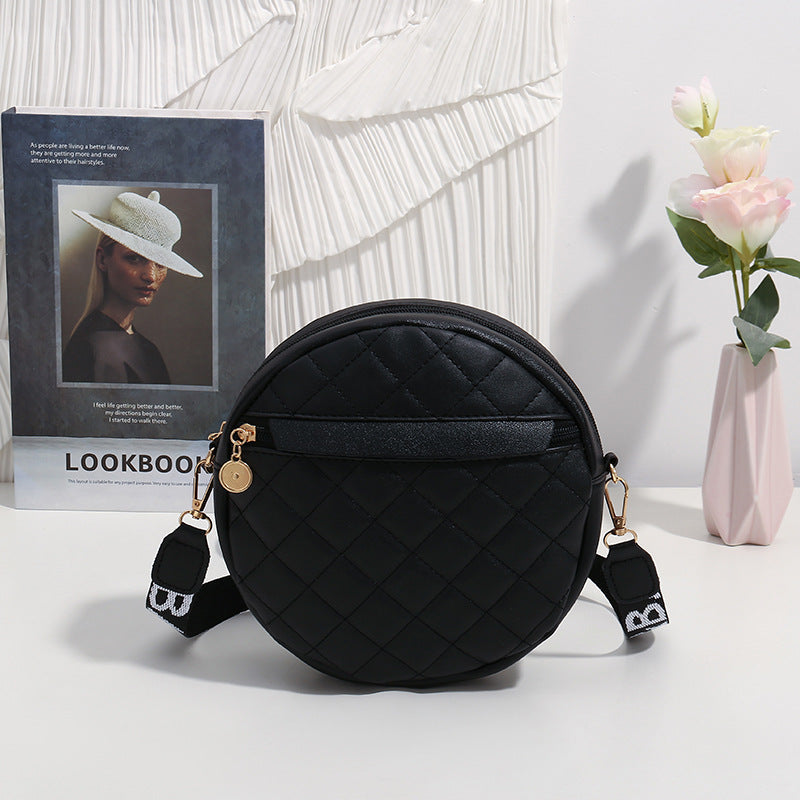 Mini Bag Circular com Textura Acolchoada