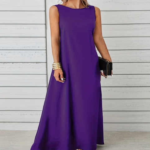 Vestido Longo Minimalista Sem Manga