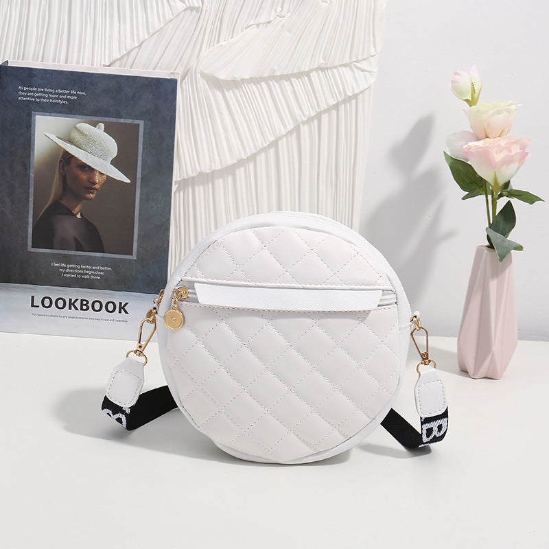 Mini Bag Circular com Textura Acolchoada