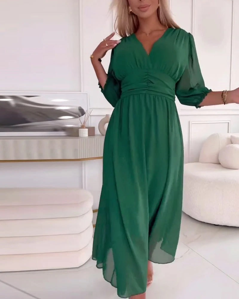 Vestido Midi Elegante com Decote Transpassado e Fluidez
