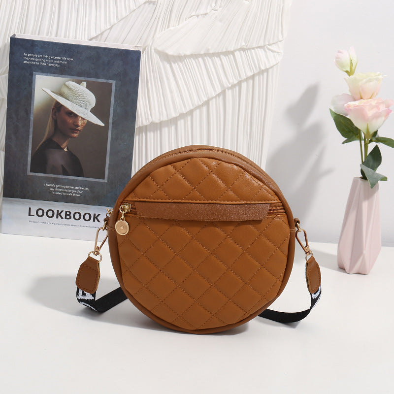 Mini Bag Circular com Textura Acolchoada